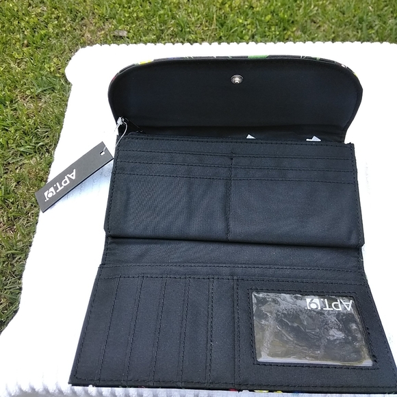 Wallet - Picture 4 of 11